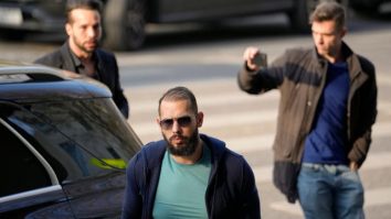 Tristan Tate este acuzat de incitare la violență. Ce a scris acesta pe Twitter