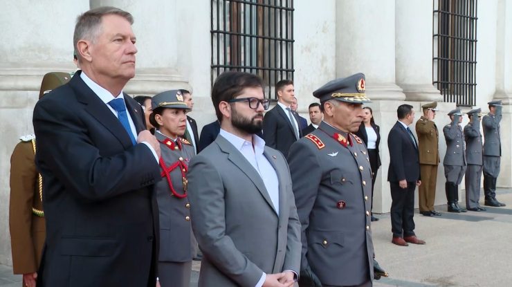 FOTO. Klaus Iohannis a fost primit la Palatul La Moneda, Santiago de Chile, de preşedintele Republicii Chile, Gabriel Boric