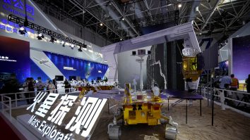 China rupe tăcerea cu privire la statutul robotului de pe Marte. Cât timp a petrecut vehiculul în hibernare