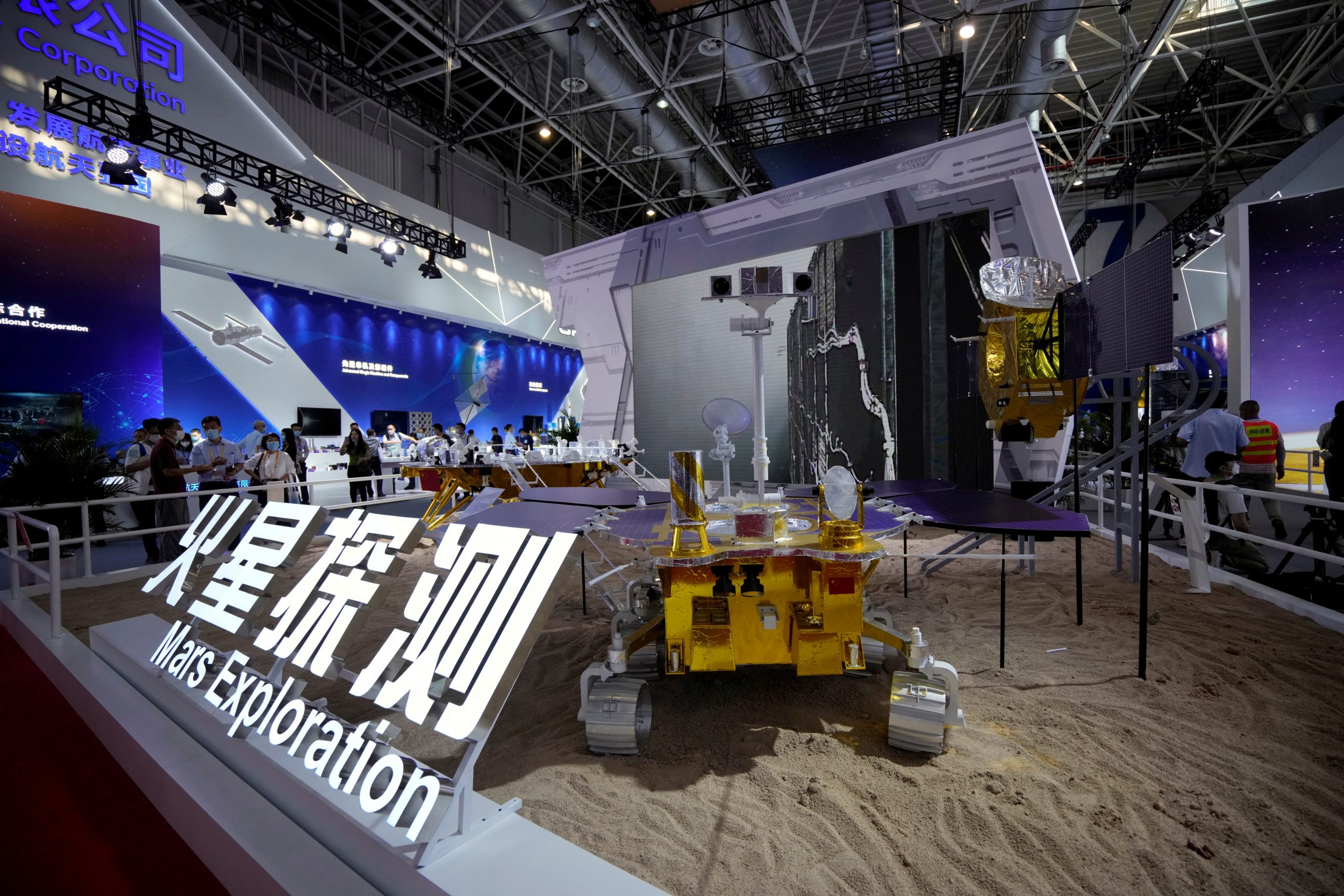 China rupe tăcerea cu privire la statutul robotului de pe Marte. Cât timp a petrecut vehiculul în hibernare