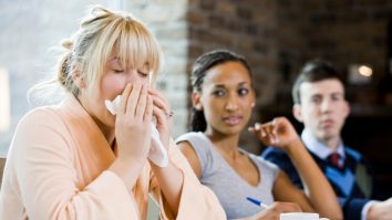 Cercetătorii au folosit inteligența artificială pentru a determina dacă o persoană este răcită în funcție de tonul vocii sale