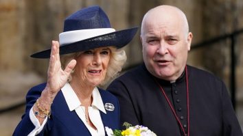 Regina Camilla își face prima apariție publică de la anunțul schimbării titlului