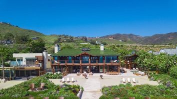 FOTO. Cum arată casa de 100 de milioane de dolari din Malibu a lui Pierce Brosnan. Imagini spectaculoase din vila de lux