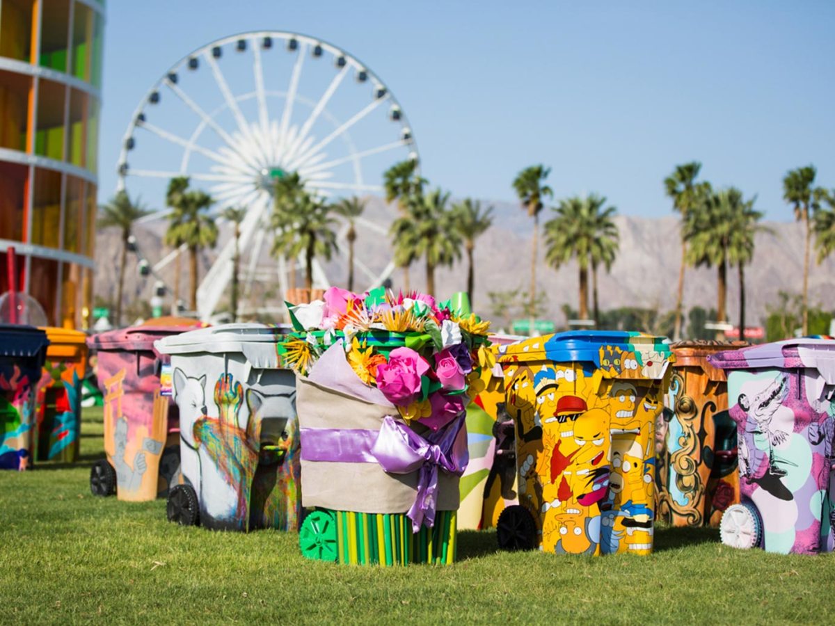 Consecințele marilor festivaluri asupra mediului: Coachella reciclează 20% din deșeuri. Festivalierii merg 3 ore cu mașina până la eveniment