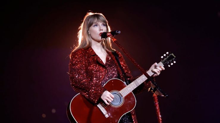 Taylor Swift modifică lista pieselor din turneul Eras, după despărțirea de Joe Alwyn. Ce melodie a adăugat