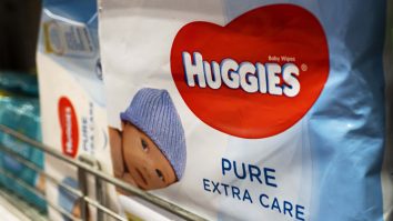 Cercetătorii au descoperit 10.000 de noi virusuri în scutecele bebelușilor. Care ar putea fi explicația