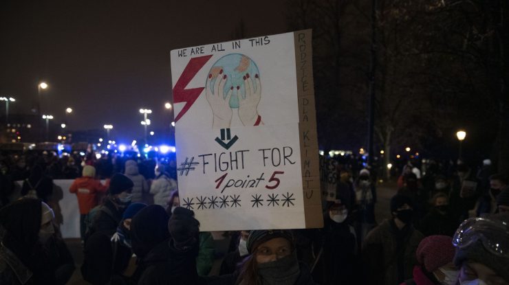 Ziua Pământului: Activiști din întreaga lume cer acțiuni împotriva schimbărilor climatice