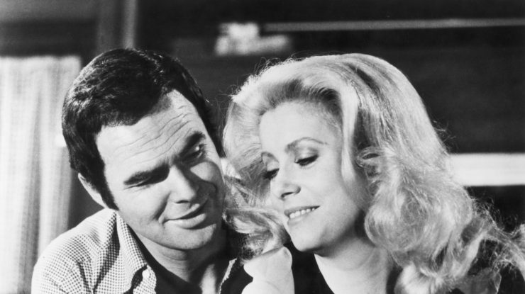 O legendă a cinematografiei, onorată pe afișul festivalului de la Cannes. „De mai bine de 60 de ani, nu a încetat să filmeze”