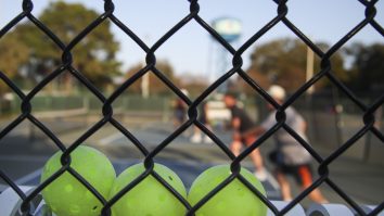 Are un salariu de șase cifre ca jucătoare de pickleball și e nr. 1 în lume. Cum a ajutat-o mama ei să-și antreneze rezistența psihică
