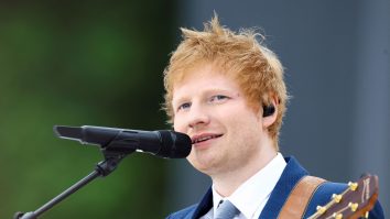 VIDEO. Ed Sheeran s-a inspirat din „cele mai întunecate nopți” din viața sa pentru noua sa piesă, Salt Water. Declarațiile artistului