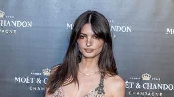 „Îmi pare rău pentru Olivia Wilde”: Emily Ratajkowski a vorbit despre sărutul cu Harry Styles