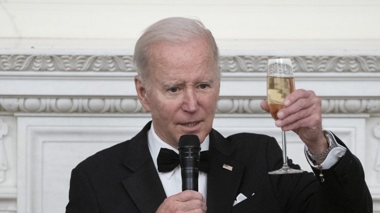Biden, la Dineul Corespondenţilor de la Casa Albă: „Presa liberă este un pilon, poate chiar pilonul unei societăți libere, nu inamicul”