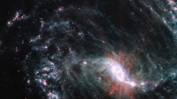 FOTO|VIDEO. Telescopul Webb a surprins „monstrul verde” din interiorul unei supernove tinere