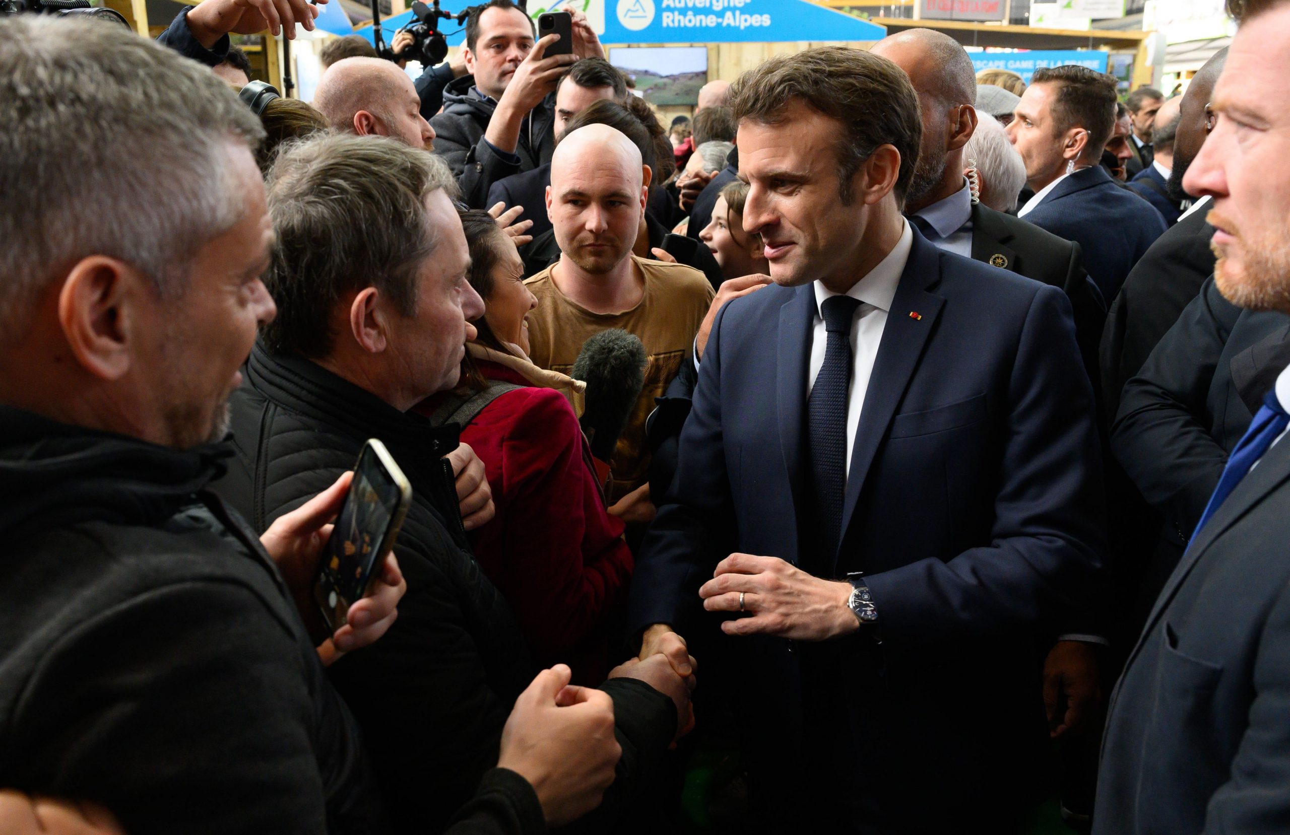 Sondaj: 69% dintre francezi consideră că realegerea lui Emmanuel Macron a fost un lucru rău pentru țară