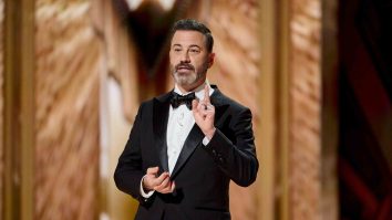 Jimmy Kimmel îl ia la roast pe Biden după ce și-a anunțat candidatura la alegerile din 2024: „Bătălia împotriva constipației”