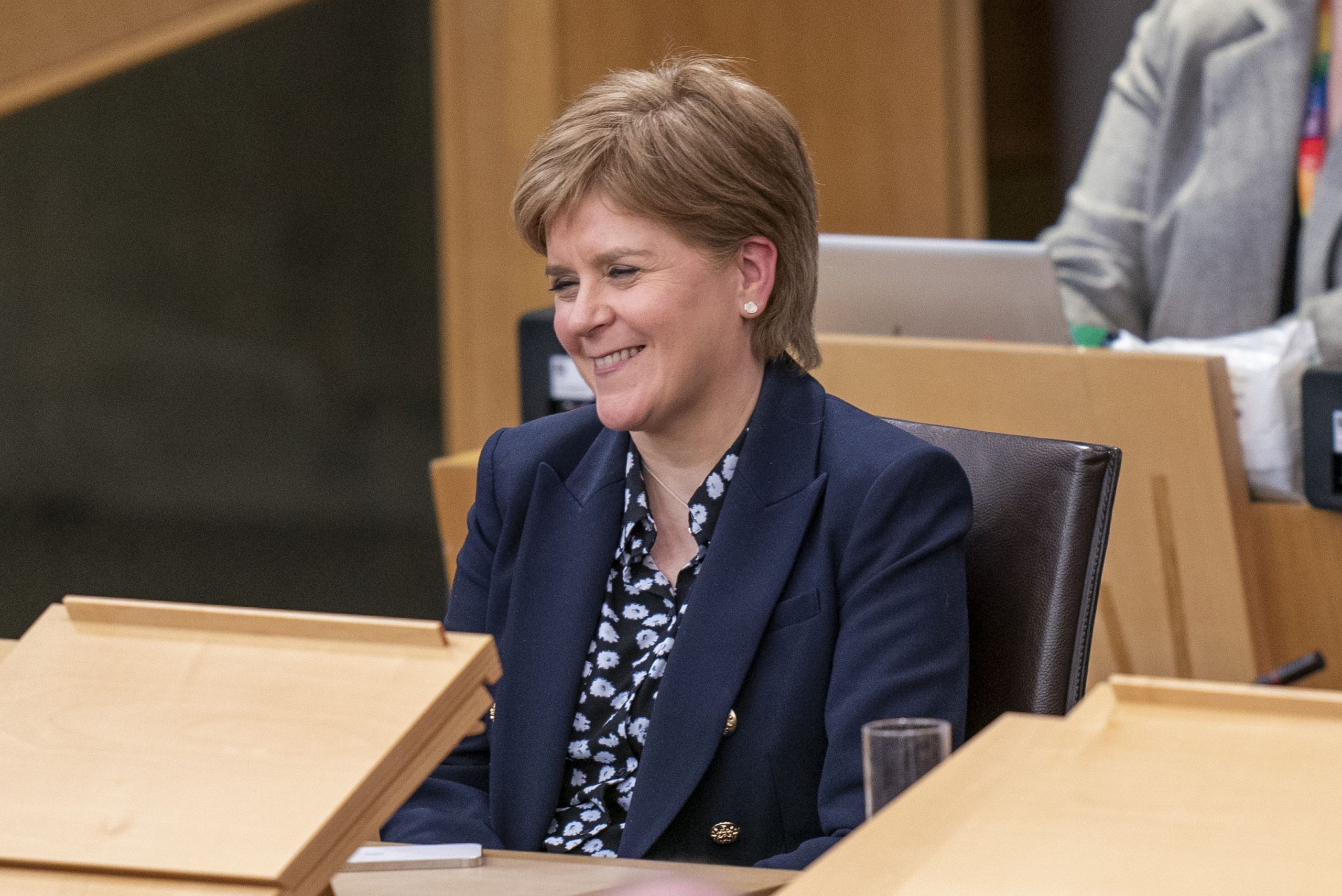 Nicola Sturgeon respinge speculațiile nefondate despre viața sa personală. Totuși, de ce a demisionat?