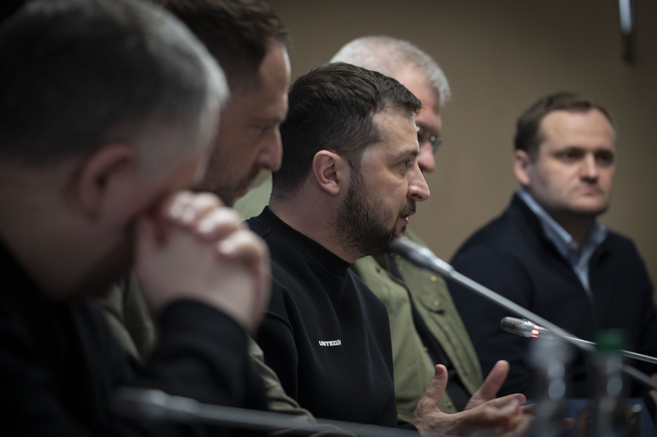 Volodimir Zelenski a vorbit cu Xi Jinping. China va trimite reprezentanți speciali în Ucraina