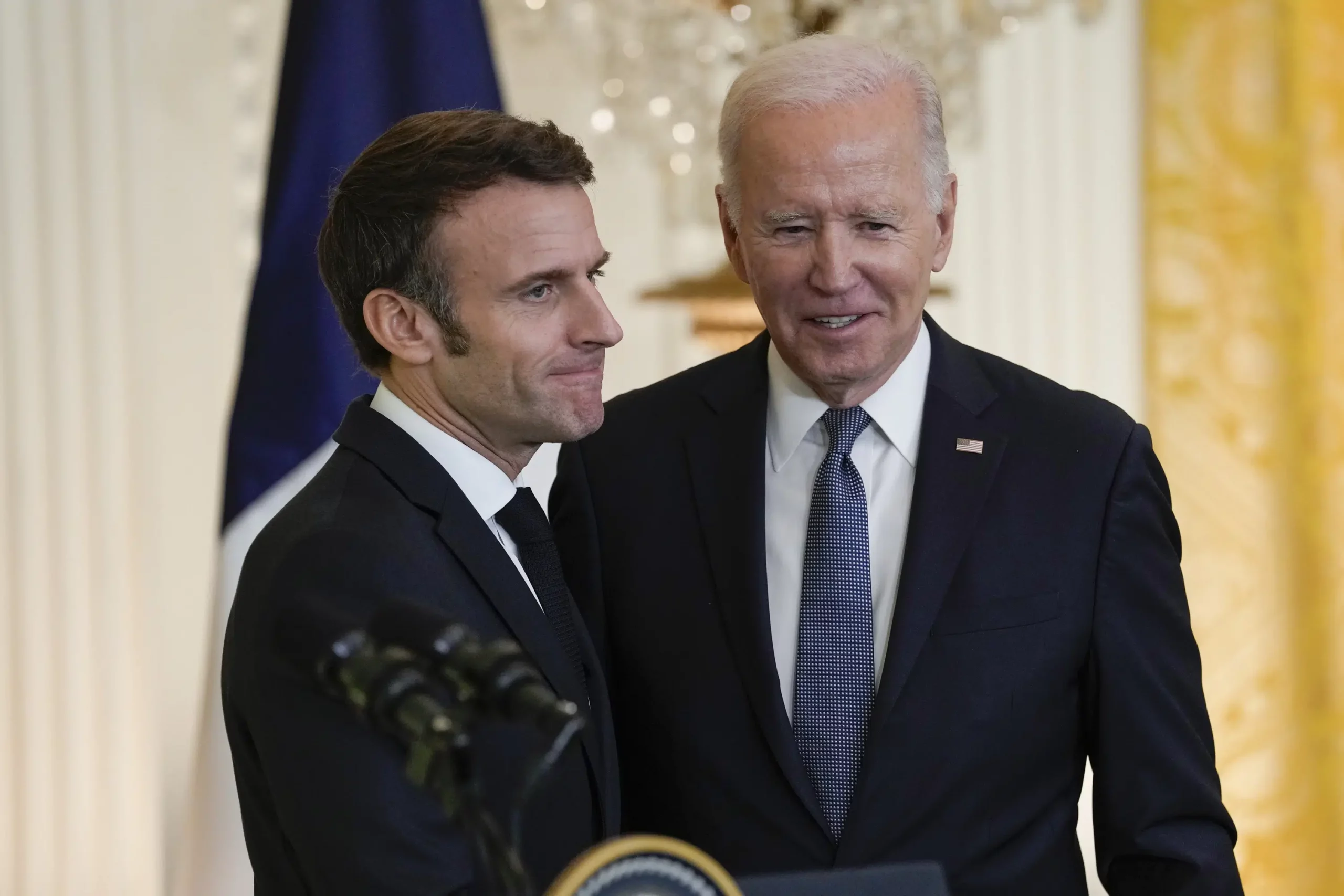 Emmanuel Macron a discutat cu Joe Biden. Cei doi lideri au făcut declarații complet diferite cu privire la Taiwan