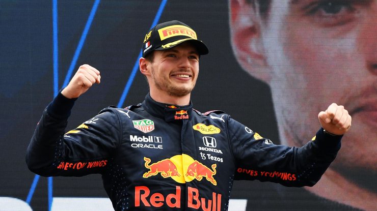 Max Verstappen ripostează la remarca lui Hamilton despre cea mai rapidă mașină Red Bull din toate timpurile