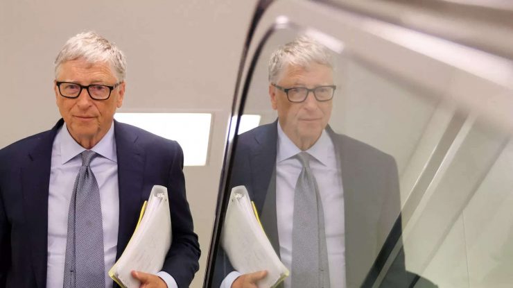 Bill Gates: „Apelurile de a întrerupe dezvoltarea AI nu vor rezolva provocările care urmează”