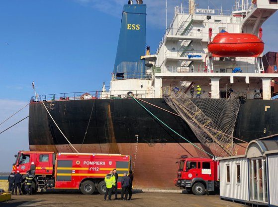 Explozie pe șantierul naval Midia. Trei persoane au fost rănite, dintre care 2 au suferit arsuri