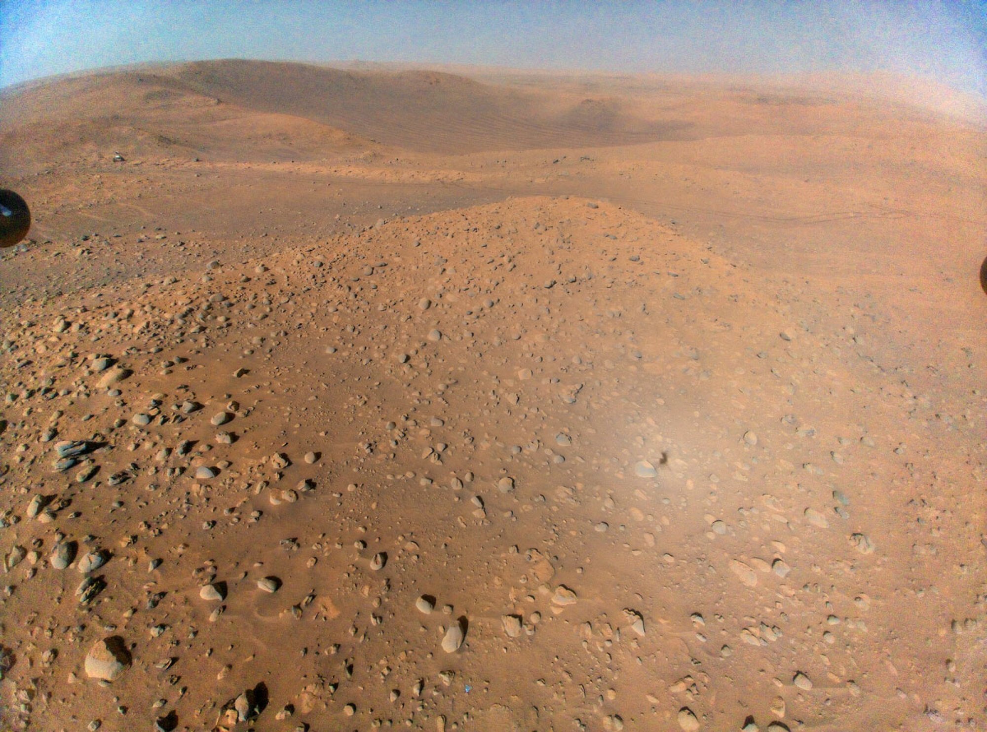 FOTO. Un elicopter al NASA surprinde o priveliște nemaivăzută a planetei Marte. Ce detalii interesante a dezvăluit prin imagini