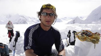 Un alpinist care a urcat de zece ori pe Everest a murit după ce a escaladat vârful Annapurna din Nepal