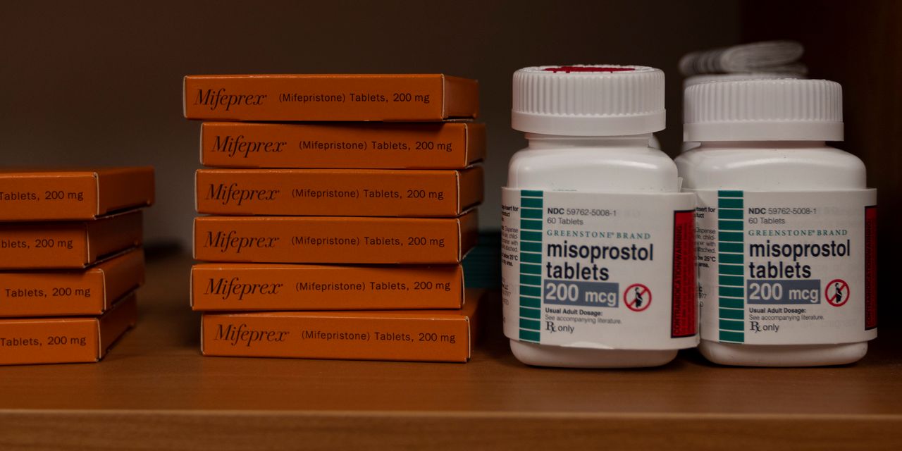 Curtea Supremă a SUA prelungește cu două zile blocarea restricțiilor pentru pilula de avort mifepristona