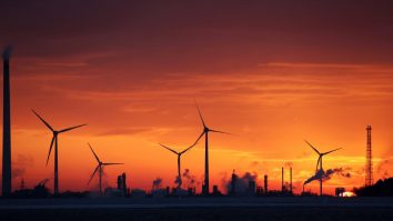 RAPORT. Rusia are un plan de a sabota parcurile eoliene europene, conductele de gaz și cablurile de internet