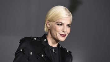 Selma Blair recunoaște că a încercat să se sinucidă „de câteva ori” în lupta ei cu boala, înainte să afle că are scleroză multiplă