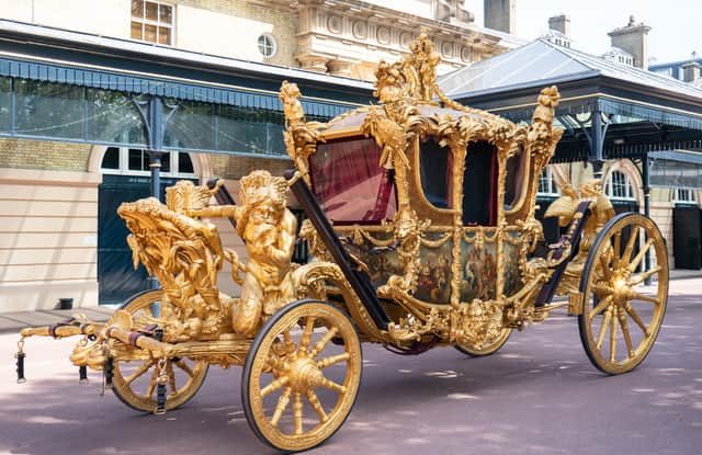 Trăsura de încoronare a regelui Charles și a reginei Camilla are aer condiționat și geamuri electrice. Noi detalii de la ceremonie