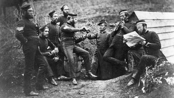 RAPORT. Alcoolismul, o problemă a Rusiei în războaie. Consumul de alcool ucide trupele și în Ucraina