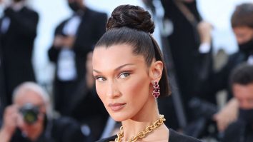 Bella Hadid vorbește despre problemele sale de sănătate. Cu ce boală se confruntă modelul