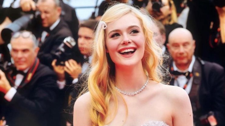 FOTO. Elle Fanning a pierdut un rol, din cauză că nu avea suficienți urmăritori pe Instagram