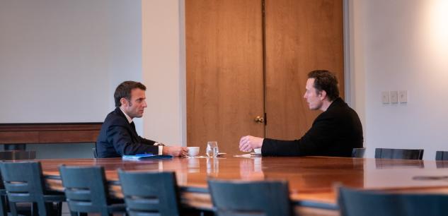 Emmanuel Macron l-a îndemnat pe Musk să investească în Franța