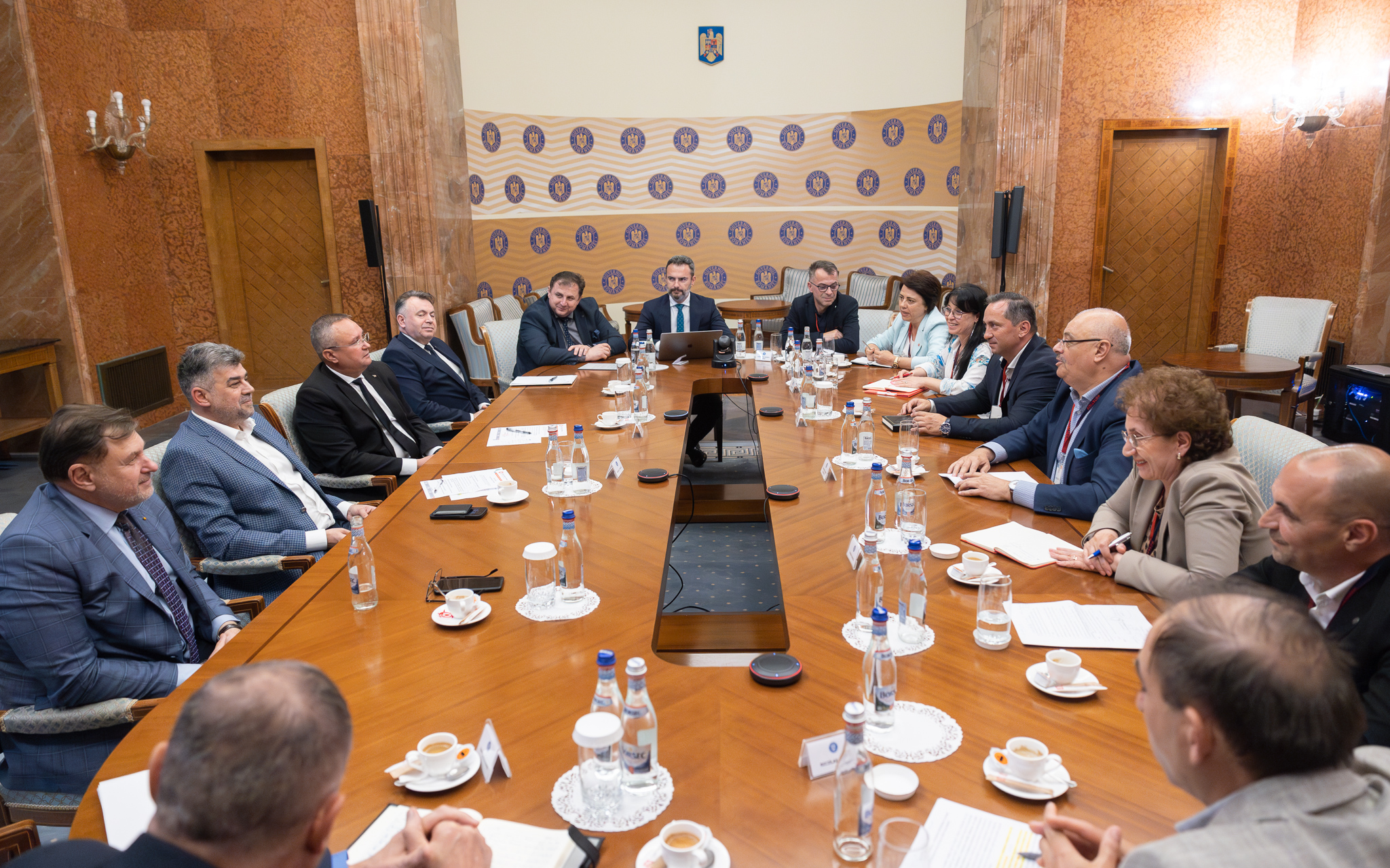 Guvernul anunță că deblochează 14.000 de posturi din sistemul medical