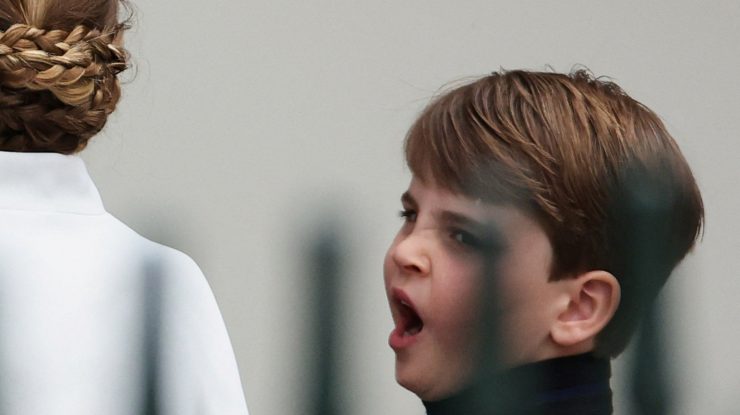 FOTO. Prinţul Louis a furat toate privirile la încoronarea Regelui Charles al III-lea. Fiul lui William, spectacol în timpul ceremoniei de la Westminster Abbey