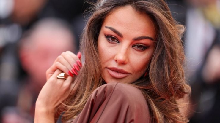 FOTO. Mădălina Ghenea, apariție răvășitoare pe covorul roșu de la Cannes. Rochia care i-a scos în evidență formele