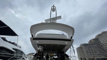 FOTO. Cum arată interiorul unui iaht de 3,7 milioane de dolari? Vasul are trei dormitoare și zonă pentru petreceri