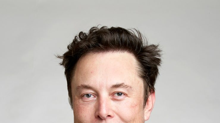 Soluția lui Elon Musk pentru a nu-și mai trezi gărzile de corp atunci când trebuie să meargă la baie noaptea