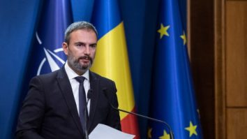 Coaliția PSD-PNL-UDMR menține aceeași oferta pentru profesori: fără creștere salarială în acest an, doar un bonus de 2.500 de lei în două tranșe