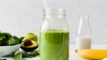 Oamenii de știință au descoperit cel mai sănătos mod de a face un smoothie. Ce arată studiile