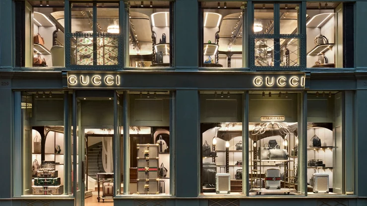 Clasamentul CFX. Gucci, Coach și Burberry, brandurile care ocupă primele locuri în ceea ce privește longevitatea hainelor