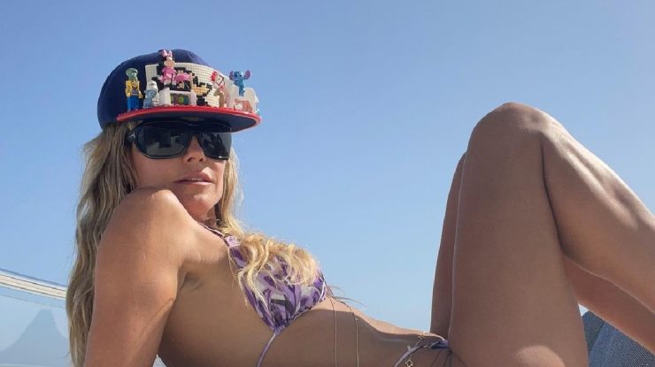 FOTO. Heidi Klum se relaxează pe Riviera Franceză. În ce ipostază s-a afișat modelul