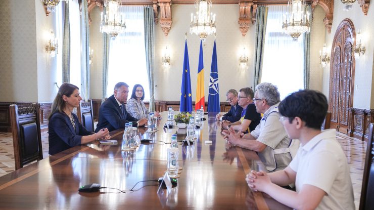 FOTO-VIDEO. Guvernul revine cu o nouă ofertă pentru profesori: 4.000 lei, în loc de 2.500 lei. Klaus Iohannis s-a întâlnit cu liderii sindicatelor din Educație