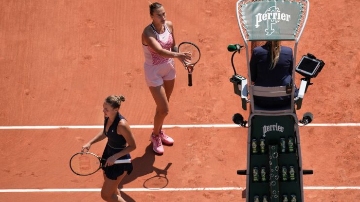 O jucătoare de tenis din Ucraina a fost umilită pentru că nu a dat mâna cu adversara din Belarus