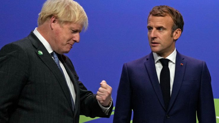 Boris Johnson l-a acuzat pe Macron ca este „lingăul” lui Putin după criticile cu privire la refugiații din Ucraina