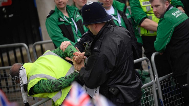 FOTO-VIDEO. 52 de arestări la încoronarea regelui Charles al III-lea. Protestatarii anti-monarhie iau în considerare posibilitatea de a da în judecată Poliția metropolitană
