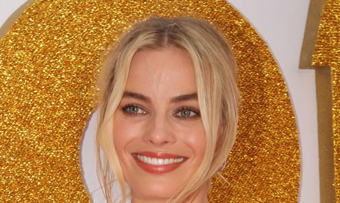 VIDEO. Margot Robbie dezvăluie cele mai memorabile ținute purtate în filmele sale: „Hainele sunt o parte importantă a acestui film”