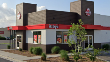 Poliția din Louisiana a găsit un cadavru în congelatorul unui restaurant